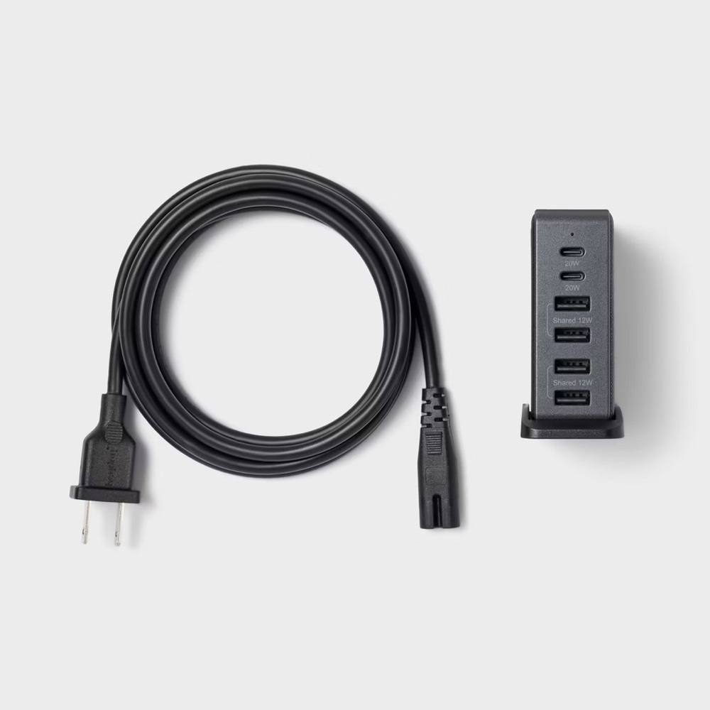 NIB Target heyday 6-Port Vertical Charging Hub 2C+ 4A - Black Saffiano USB Tower